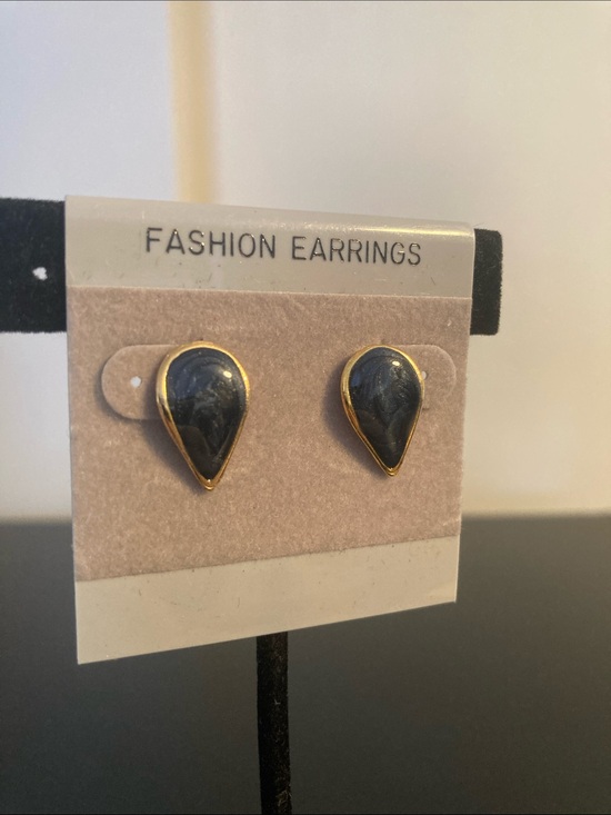 Fashion Jewelry Jewelry - Fashion Jewelry Black Teardrop Stud Earrings with Gold Trim